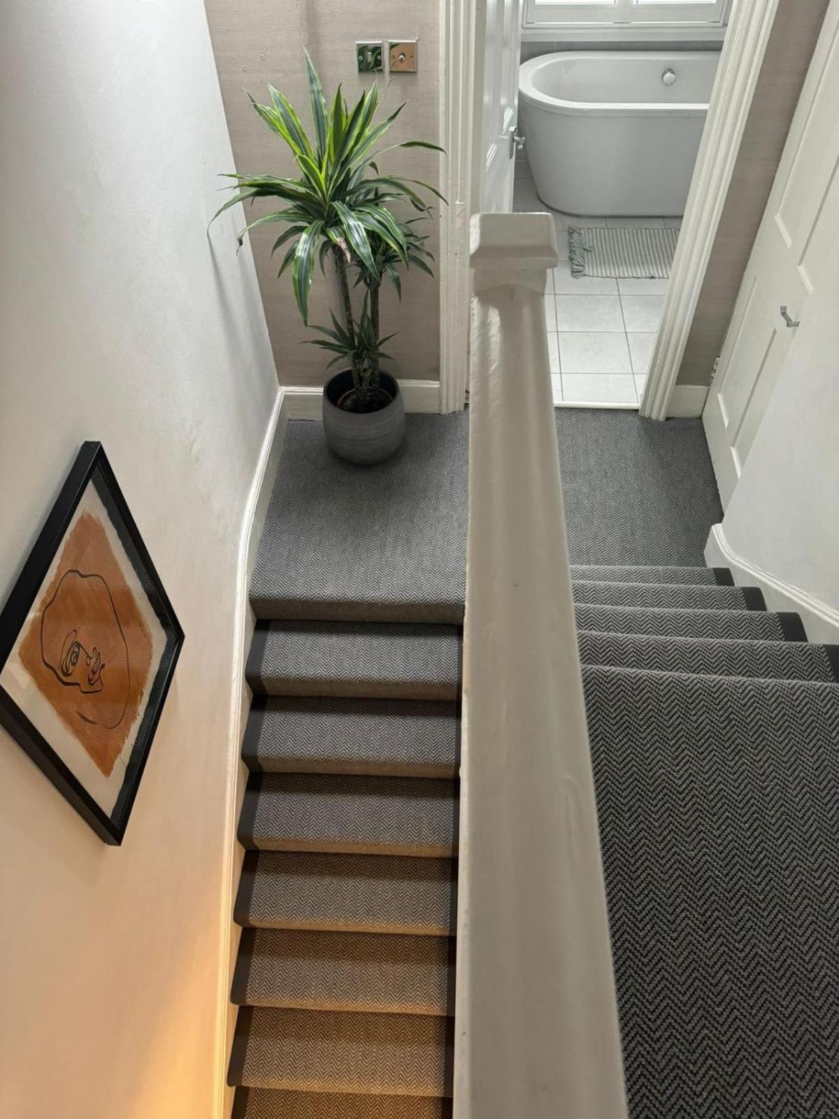 Elegant & Spacious 3 Bed Appartement